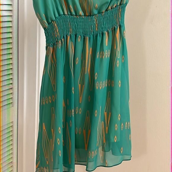 FINAL Touch Dress  - Picture 8 of 8